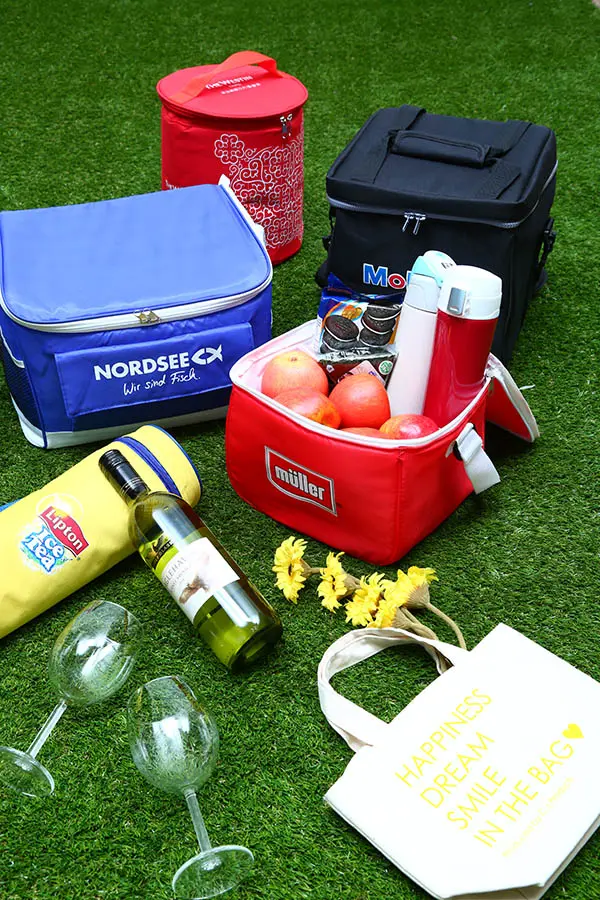 NORDSEE、Lipton、Mobil 1 等品牌客製保冷袋情境照
